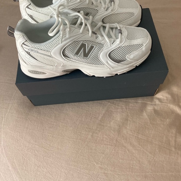 NEW in box New Balance 530 Shoes Unisex W10 M8 - Picture 6 of 8